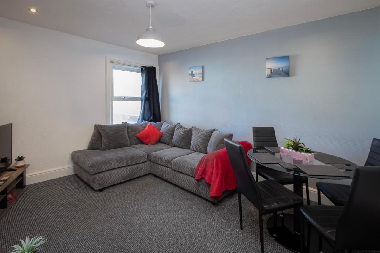 03 Springfield - Sleeps 4 Apartment Blackpool Exterior photo