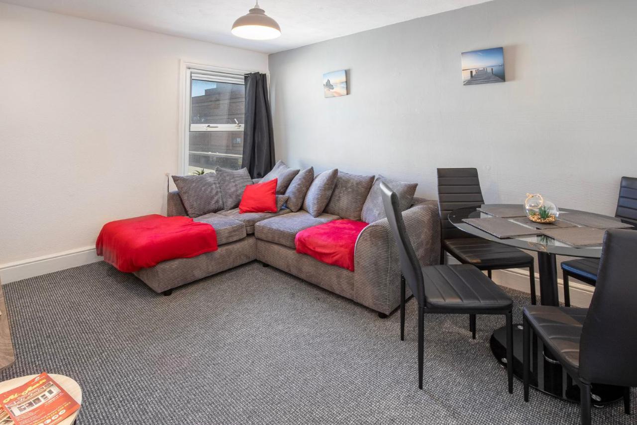 03 Springfield - Sleeps 4 Apartment Blackpool Exterior photo